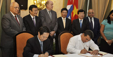 Cuba firma acuerdos de cooperación económica con Vietnam