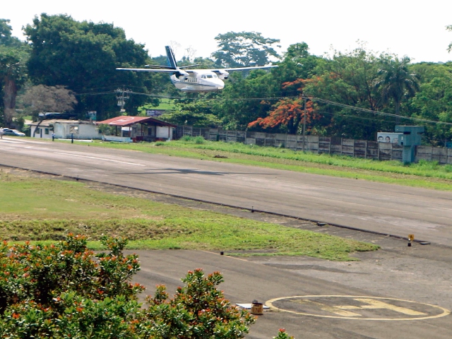 Guatemala inaugura nuevo aeródromo internacional en Retalhuleu