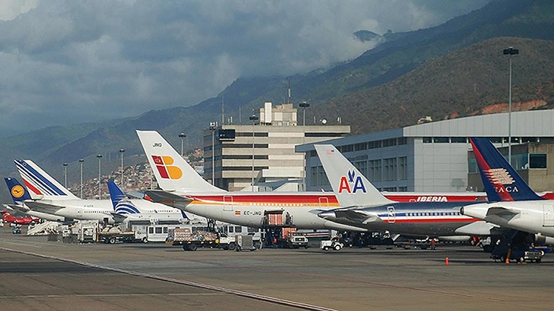 Venezuela: aerolíneas internacionales deberán pagar en petro