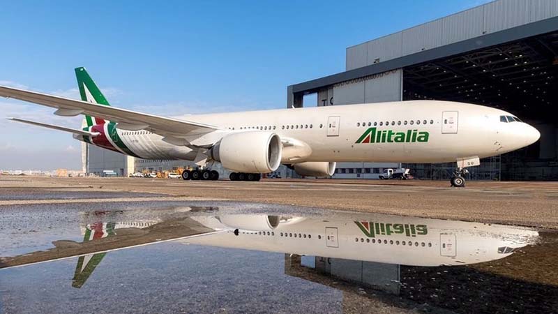 Gobierno italiano rescatará a Alitalia como aerolínea bandera