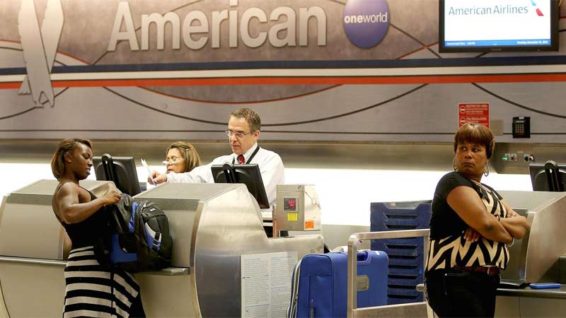 Emiten alerta a afronorteamericanos que viajen con American Airlines