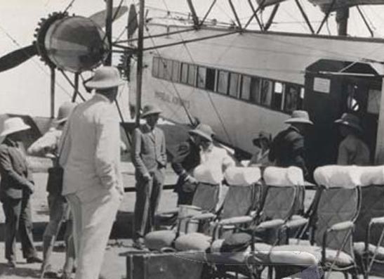 Cien años del primer vuelo comercial