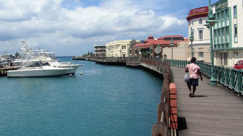 Barbados se enfoca en los jóvenes para fomentar su turismo