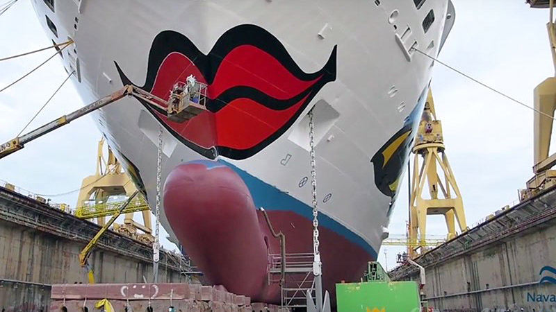 Astillero en Cádiz repara por primera vez un crucero con pasajeros a bordo