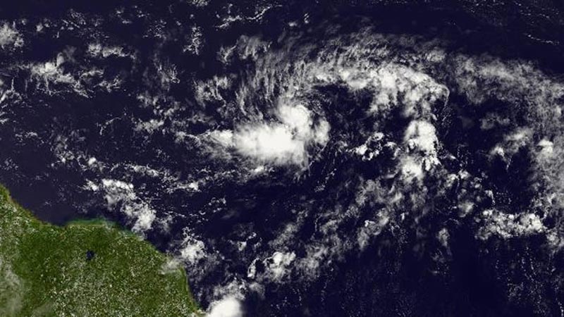 Beryl se convierte en una onda tropical a su entrada por el Caribe