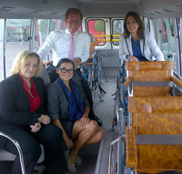 RIU participa en donación de autobús destinado a mejorar la movilidad de niños con discapacidad en Aruba