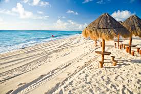 Comienza arribo masivo de turistas a Cancún