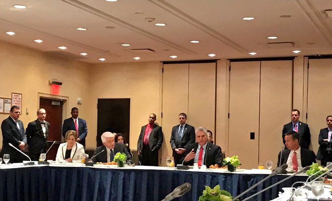 Presidente cubano se reúne con directivos de la industria de viajes de EE.UU. 