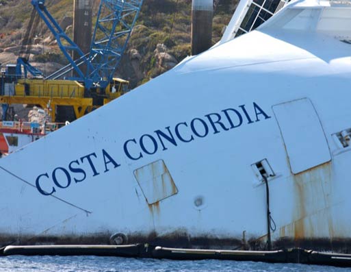 Remoción del Costa Concordia podría concluir a finales del próximo verano