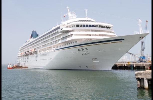 En Cartagena atraca el crucero más grande que haya llegado Colombia