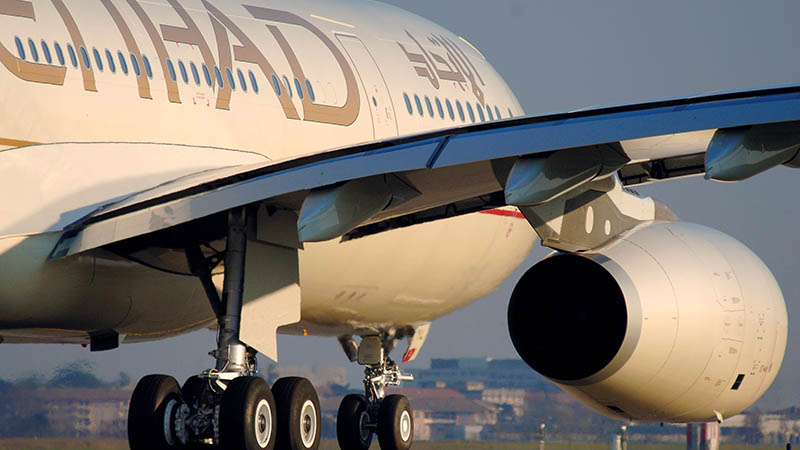 Crisis en tráfico aéreo y de viajeros en el Golfo