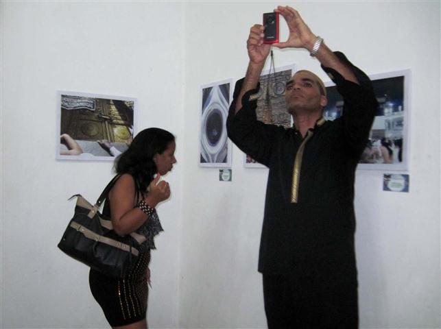  Abierta en Santiago de Cuba muestra fotográfica “Peregrinación a La Meca”