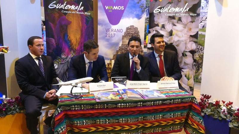 Guatemala firma acuerdos con la aerolínea española WAMOS Air