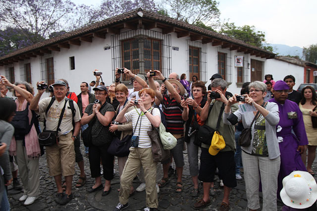 Aumentan en un 2.5% los turistas europeos en Guatemala en 2016