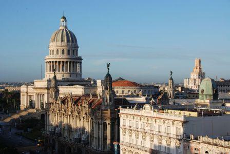 Más aerolíneas aprovechan el auge turístico que vive Cuba