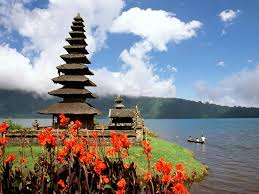 La OMT felicita a Indonesia por su nueva política de visados turísticos