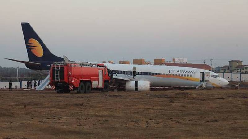 Quince heridos al salirse de la pista un avión de Jet Airways en India