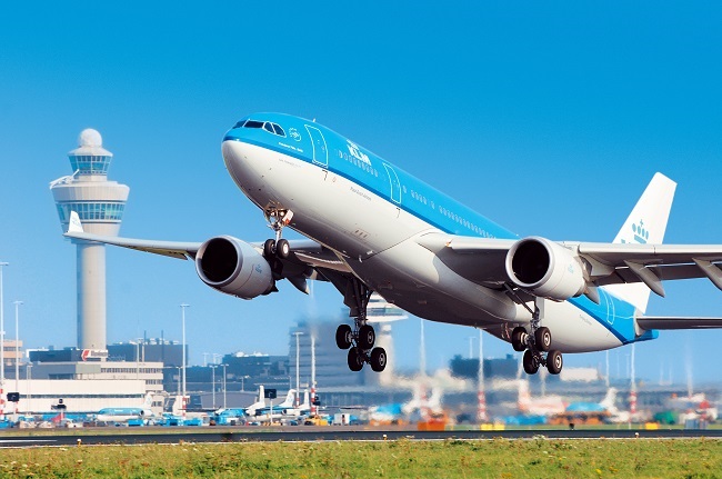 Aerolínea KLM celebra 64 años de aterrizar en México
