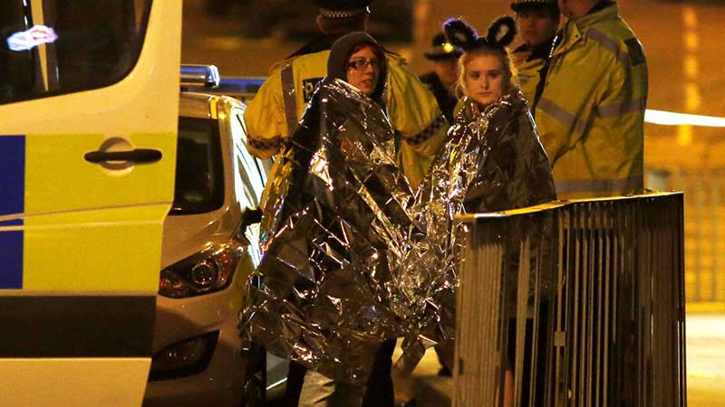 Policía investiga una red de apoyo al terrorista de Manchester