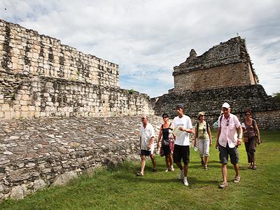 Examen de política turística mexicana para incrementar potencial en la región