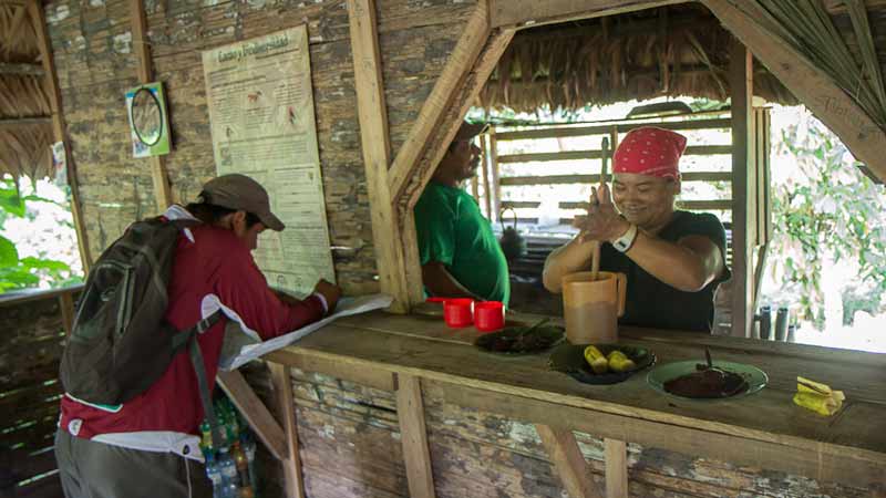  Costa Rica incorpora a nativos Bribris a industria turística