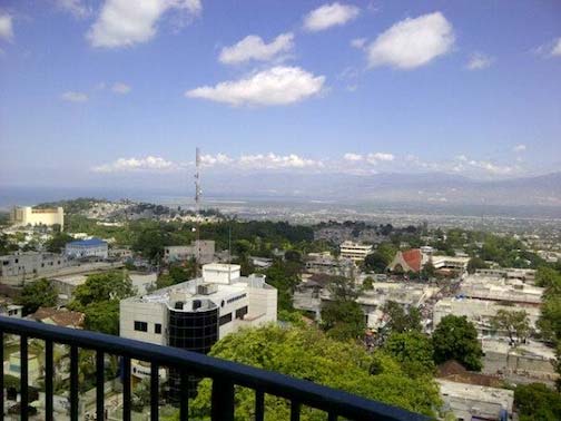 Haití busca inversiones y turistas en Brasil