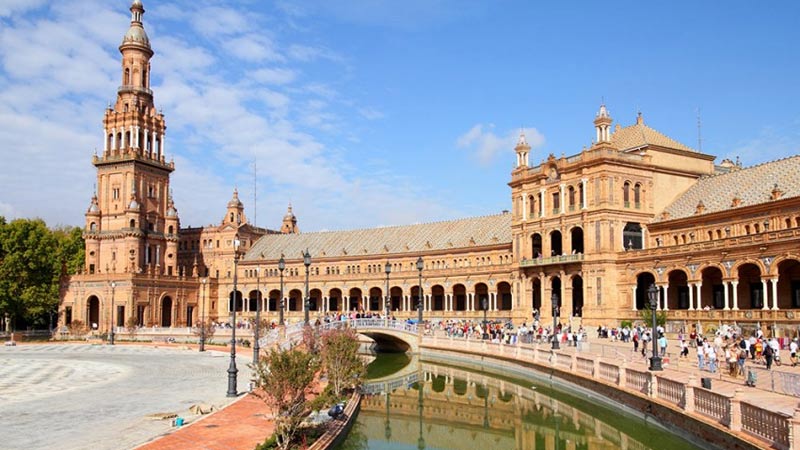 Sevilla acogerá tres ediciones de feria de turismo de lujo Emotions