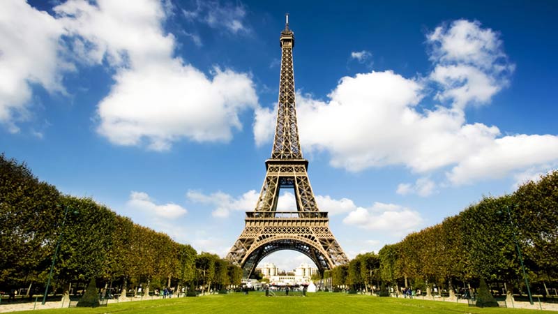 Invertirán 300 millones para incrementar la seguridad de la Torre Eiffel