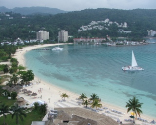 Ingresos por turismo durante segundo semestre alcanzan más de mil millones de dólares en Jamaica
