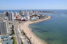 Turismo en Uruguay registró superávit de 614 millones de dólares en 2015