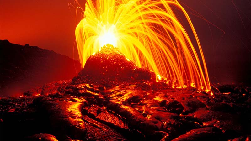 Volcán Kilauea de Hawái erupciona con cenizas de hasta nueve kilómetros