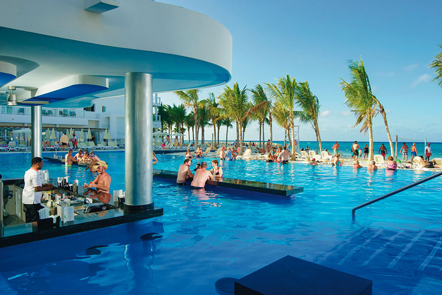 piscina del hotel RIU Reggae en Jamaica