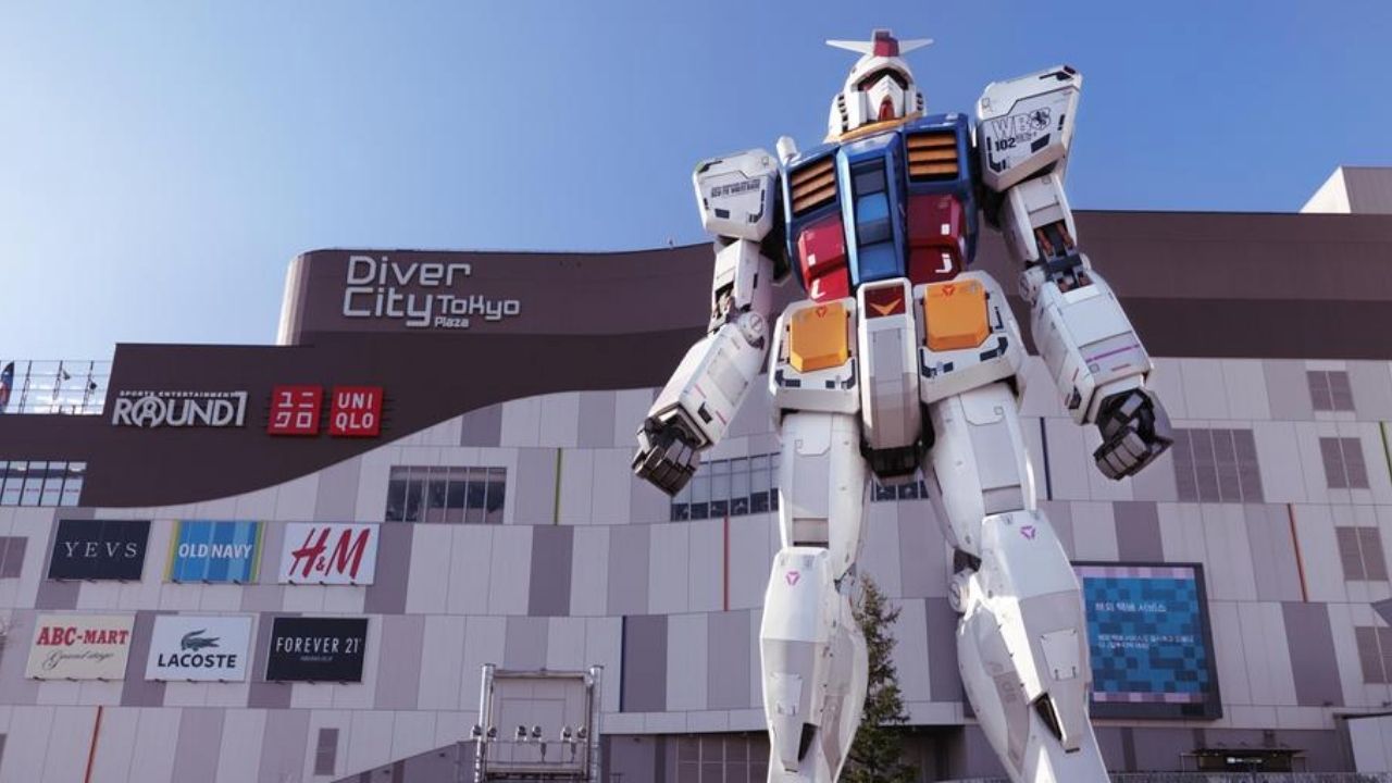 robot 18 metros Japón