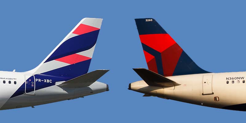colas de aviones de Delta y LATAM