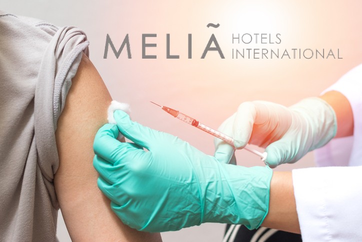 vacunación y logo de Melia encima