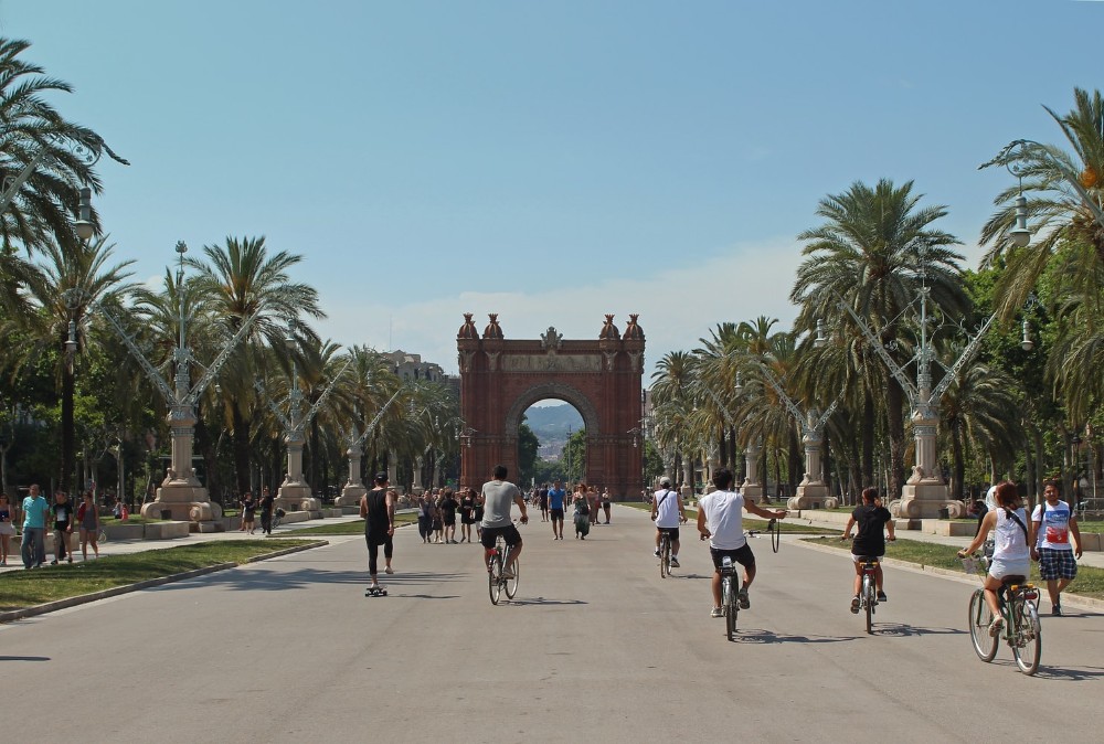 ciclistas por Barcelona, España