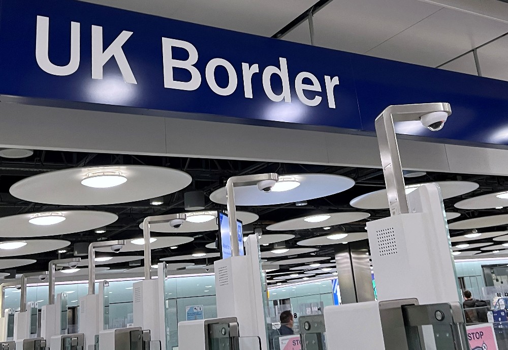 The UK plans to guarantee entry into the country without requiring a passport