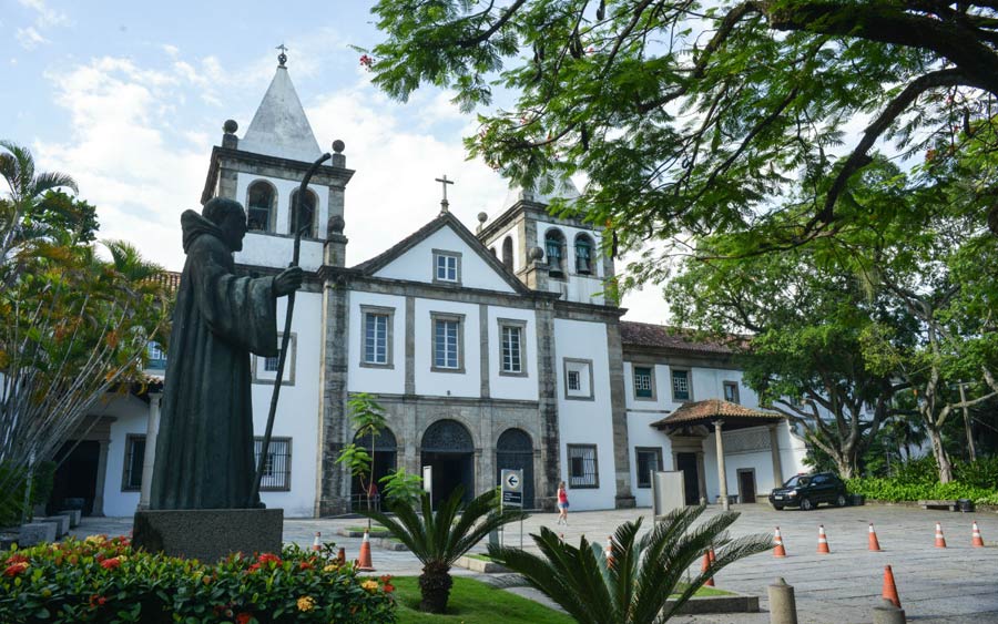 Mosteiro no Turismo religioso no Rio