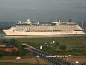 Alemania: El nuevo barco de Celebrity Cruises salió de los astilleros rumbo a Inglaterra