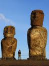 Chile: Detienen a dos turistas por daños a sitio arqueológico en la Isla de Pascua