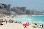 México: Atraso en recuperación de playas podría agravar caída turística en Quintana Roo