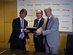 Amadeus e Iberia renuevan acuerdo para iniciativa 100% Niños Vacunados