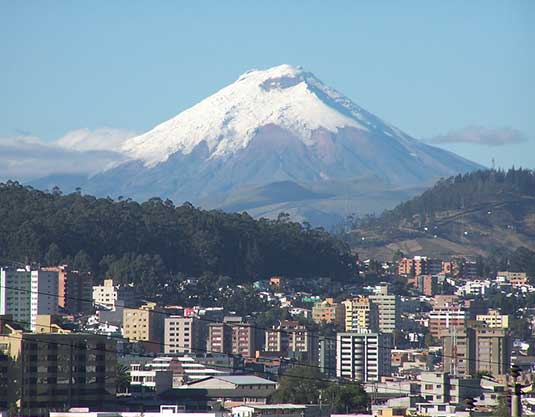 La Avenida de los Volcanes, en Ecuador