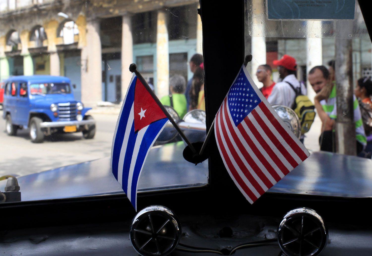 Anuncian nuevas medidas parciales del gobierno de Obama hacia Cuba