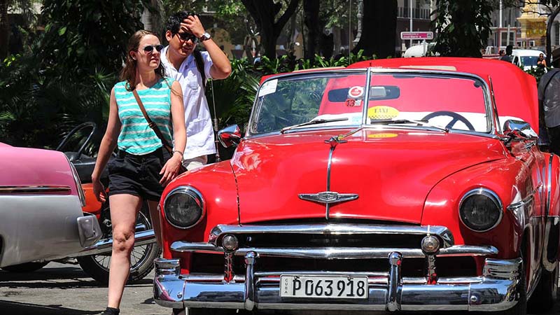 Más estadounidenses viajan a Cuba