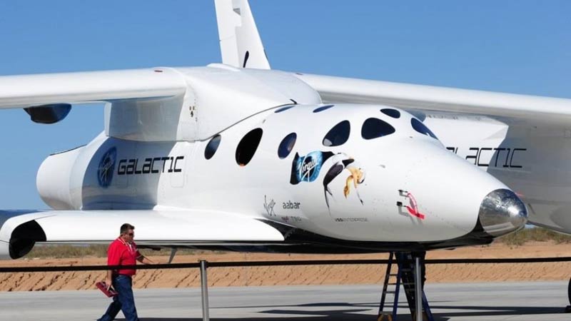 Prueban con éxito nave para el turismo espacial de Virgin Galactic