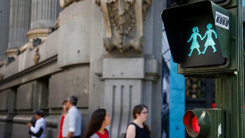 Madrid instala semáforos 'gay friendly' por el World Pride 2017