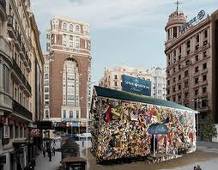 España: Peculiar hotel fabricado con basura será una de las singulares atracciones en Madrid durante estos días de feria