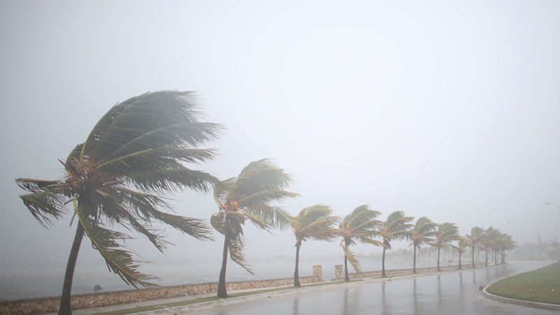 El Caribe se recupera de huracanes y espera visitantes