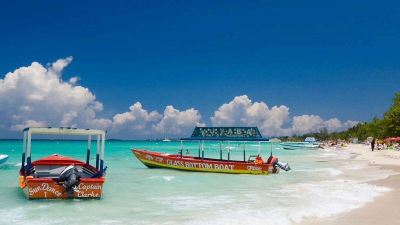 El Caribe busca un turismo a prueba del clima